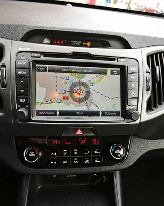 Kia Sportage cena 45899 przebieg: 207000, rok produkcji 2011 z Lębork małe 667